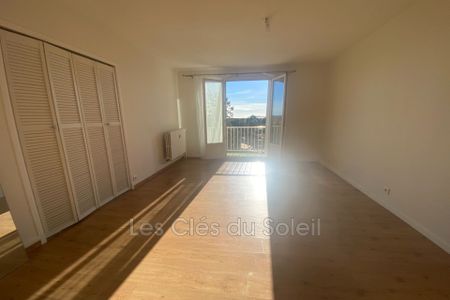 Location appartement 3 pièces 56 m² Hyères - Photo 4