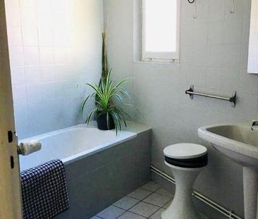 À LOUER CHEZ Me PAUMARD - Appartement/maison de ville T3 en centre-... - Photo 5