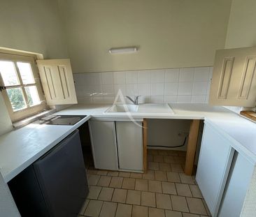 Location Appartement 2 pièces 57m² FONTENAY LE COMTE 85200 - Photo 1