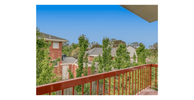 Refreshed, Light-Filled Apartment in Prime Location - Photo 1