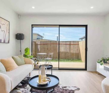 Location, Lifestyle & Convenience in One! - Photo 3