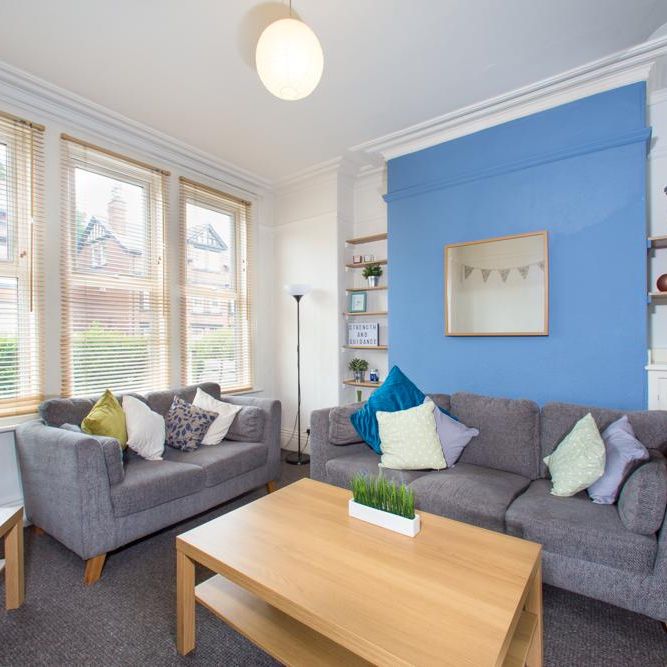4 bedroom terraced house to rent - Photo 1