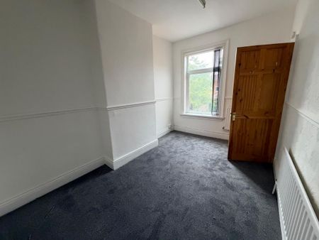 2 bedroom terraced house to rent - Photo 3