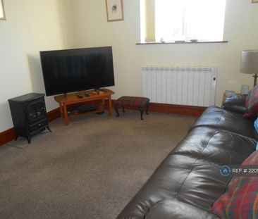 2 bedroom semi-detached house to rent - Photo 1