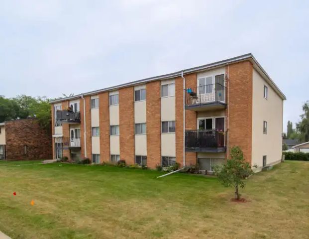 River Heights West | 3415 106 Ave, Edmonton - Photo 1