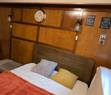 1 bedroom in a flat share to rent - Photo 3