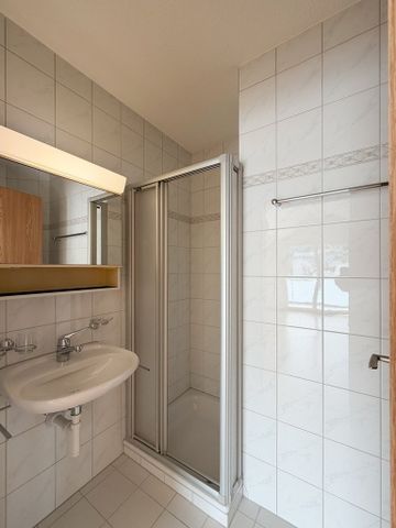 Charmante Dachwohnung - Photo 2