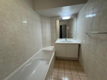 Location Appartement 2 pièces 46m² CHALLES LES EAUX 73190 - Photo 5