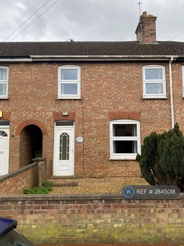 3 bedroom terraced house to rent - Photo 2