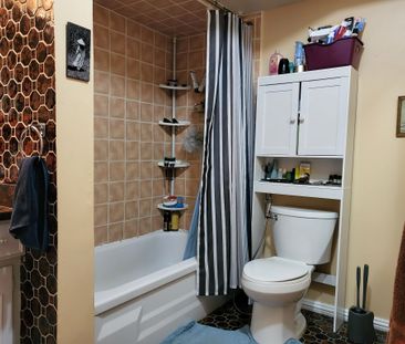 For Lease - 2123 Lawrence Avenue Unit# #1, Toronto, Ontario - Photo 4