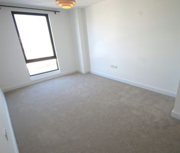 Flat to rent on - Photo 6