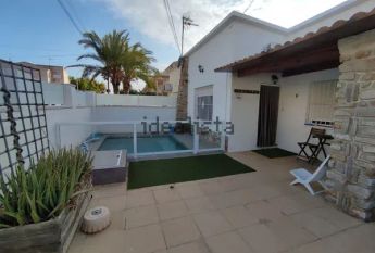 Alquiler de chalet pareado en Calle Delfín, 9