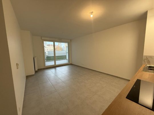 Location Appartement 2 pièces 48m² THONON LES BAINS 74200 - Photo 1