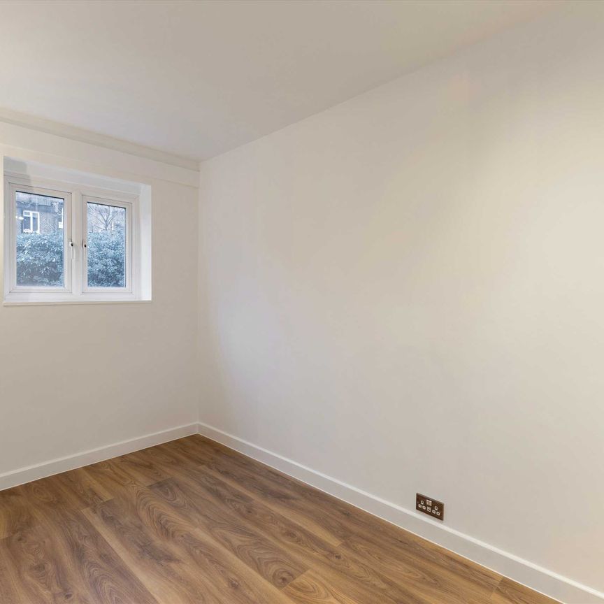 Rockley Road, W14, London - Photo 1