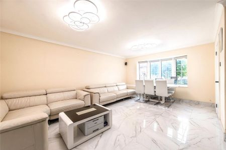 3 bedroom detached house to rent - Photo 2