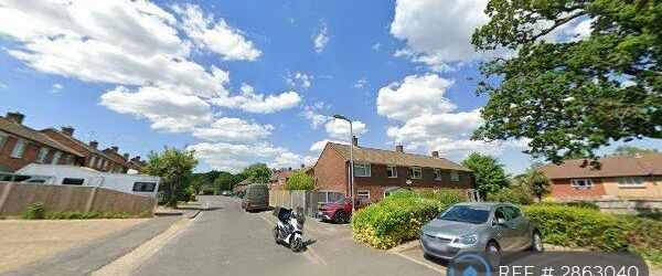 2 bedroom end of terrace house to rent - Photo 1