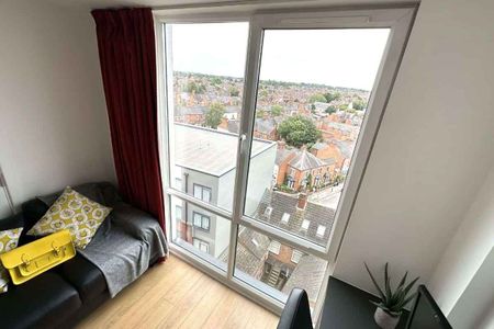 Gold City Studio - Photo 2