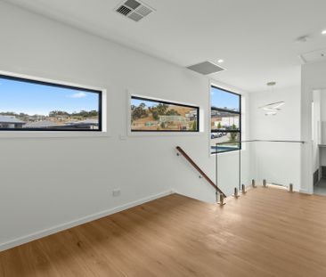 Apartment Convenience, House Like Living - Photo 3