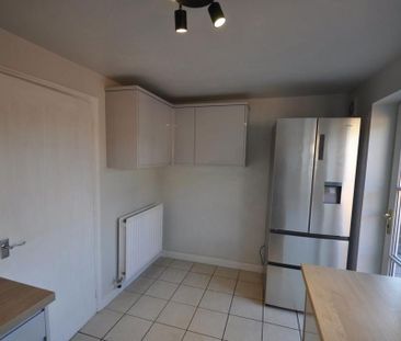 2 bedroom terraced house to rent - Photo 6