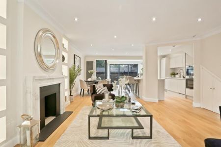 4 bedroom detached house to rent - Photo 2