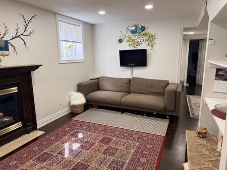 For Lease - 1540 Manorbrook Crt. N/A Unit# Legal Basement Apartment, Mississauga, Ontario - Photo 3