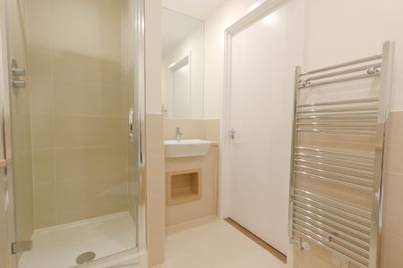 2 bedroom apartment to rent - Photo 3