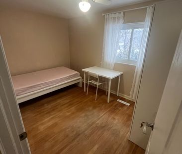 For Lease - 132 Pegasus Trail Unit# RM4, Toronto, Ontario - Photo 6