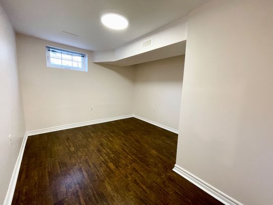 For Lease - 254 Browndale Crescent Unit# Bsmt, Richmond Hill, Ontario - Photo 1