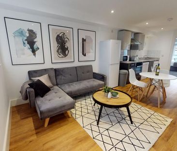 2 bedroom flat to rent - Photo 2