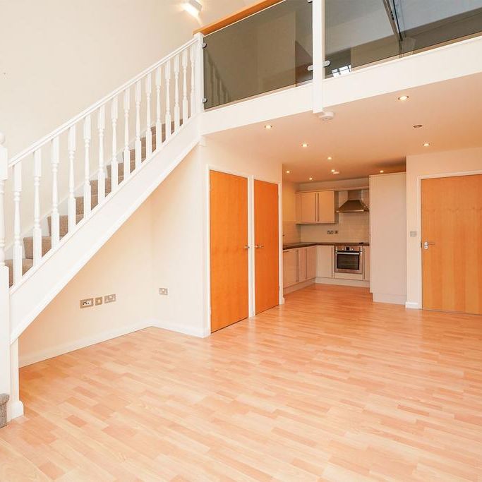 1 bedroom mews to rent - Photo 1