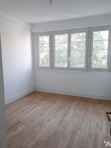 LISIEUX APPARTEMENT type F5 LISIEUX Centre ville - Photo 2