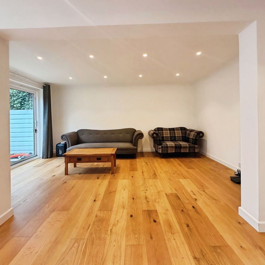 Malvern Way, Ealing, W13 8EB - Photo 1