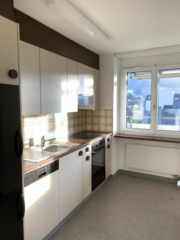 Ihre neue 2.5 Zimmer Wohnung mit einem grossen Wohnzimmer über den Dächern von St.Gallen - Photo 2