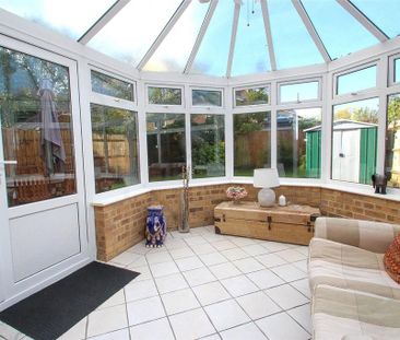 4 bedroom detached house to rent - Photo 6