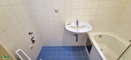 Tolle 2 Zimmer DG-Wohnung in Ruhelage inkl. Nutzung Gemeinschaftsterrasse - Photo 2