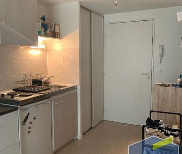 Location Appartement 1 pièce 27m² - Photo 6