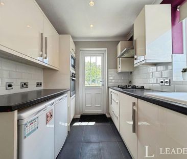 2 bedroom bungalow to rent - Photo 3