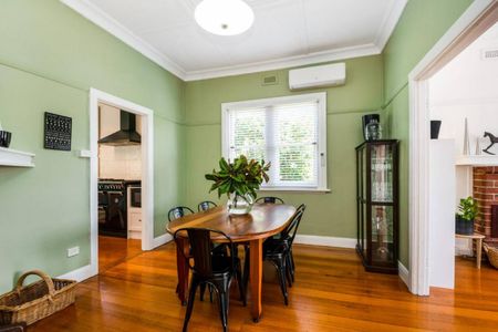 FULLY FURNISHED - CONTACT AGENT FOR AVAILIBILITY - Photo 2