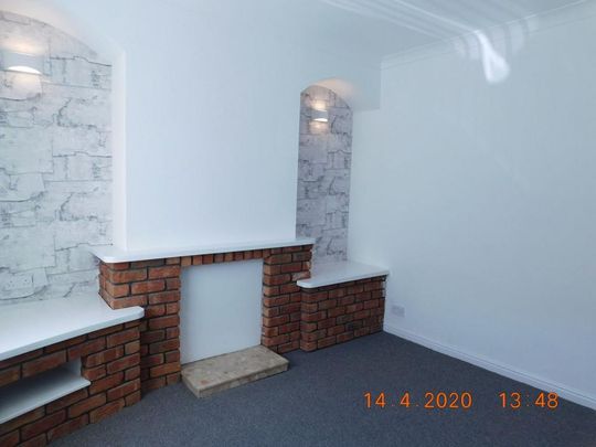 2 bedroom terraced house to rent - Photo 1