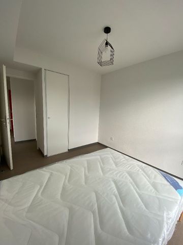 Location Appartement 1 pièce Meublé 33m² LA ROCHELLE 17000 - Photo 4