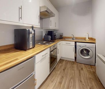 1 bedroom flat to rent - Photo 6