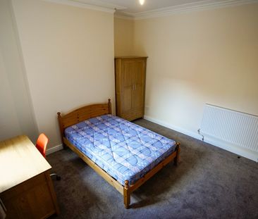 Room in a Shared House, Bernard Street, SO14 - Photo 4