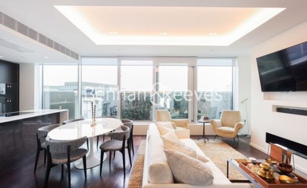 3 Bedroom flat to rent in Lillie Square, Earls Court, SW6 - Photo 1