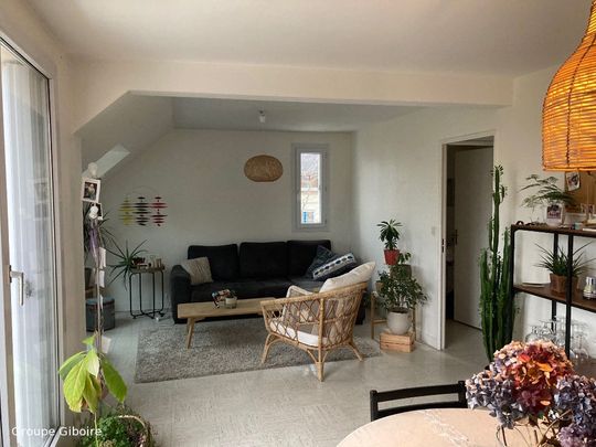 Appartement T3 à louer - 74 m² - Photo 1