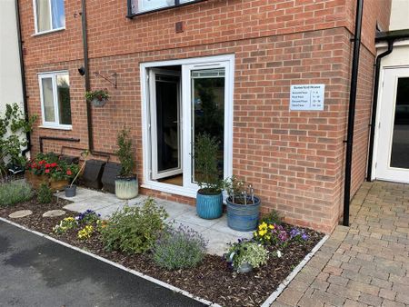 2 bedroom apartment to rent - Photo 4