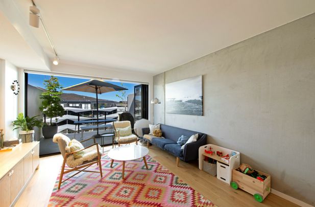 High-end Living on Lonsdale - Photo 1