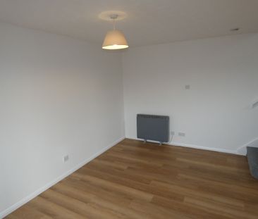 1 bed House - To Let - Photo 4