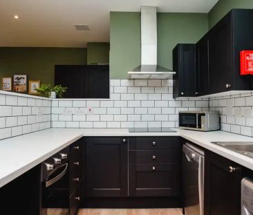 Apartment A - Photo 5