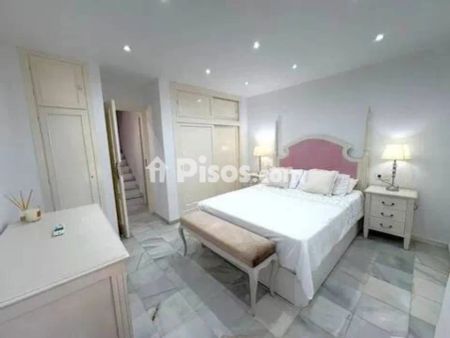 Casa adosada en alquiler en Urbanización Atalaya Río Verde - Foto 3