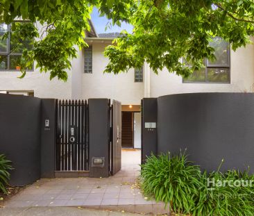 Stylish South Yarra Living - Photo 1